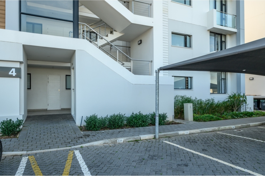 1 Bedroom Property for Sale in Summerstrand Eastern Cape